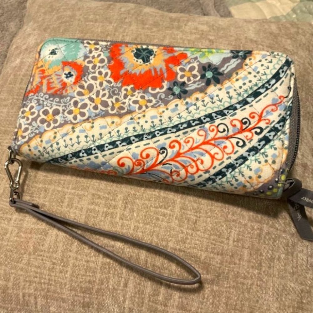 Vera Bradley Citrus Paisley Wristlet Wallet
